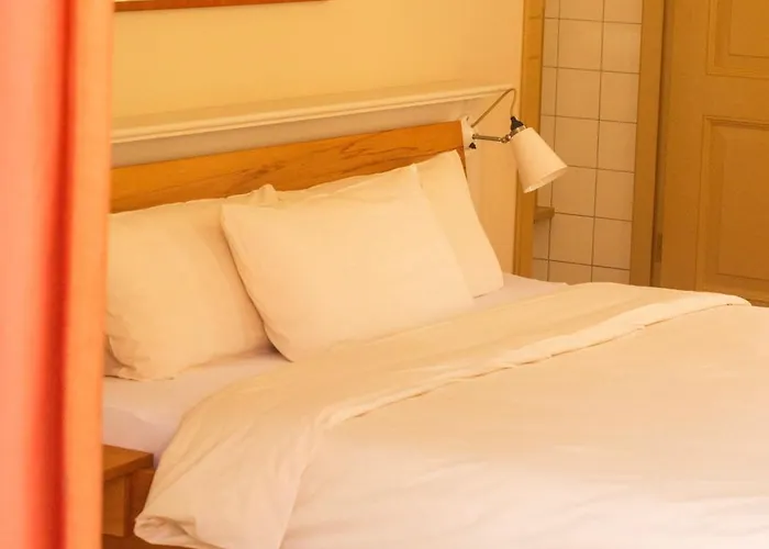 Den Eikenboom Hotel Loenen